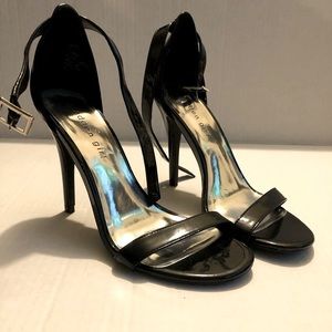 NWOT NEW womens Madden girl shoes size 8 1/2